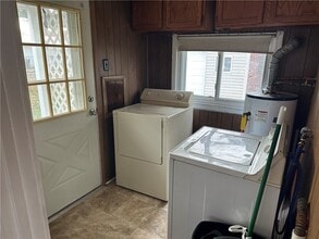 1212 Filmore Ave in Erie, PA - Building Photo - Building Photo