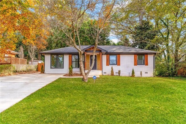 1934 Pinedale Pl in Decatur, GA - Building Photo - Building Photo