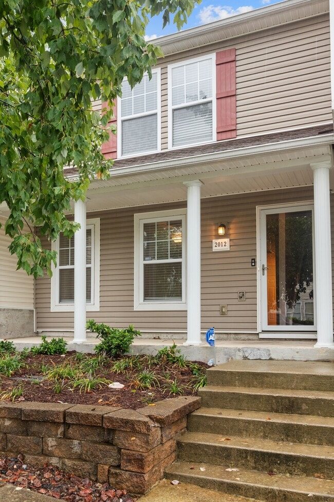2012 Ethan Ln in Antioch, TN - Foto de edificio - Building Photo