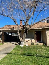 630 Locust St in Redding, CA - Building Photo - Building Photo