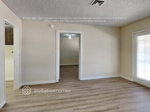 1052 W Kilarea Ave in Mesa, AZ - Building Photo - Building Photo