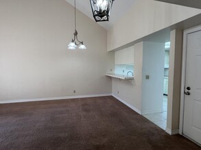 1090 Summerplace Dr in San Jose, CA - Building Photo - Building Photo