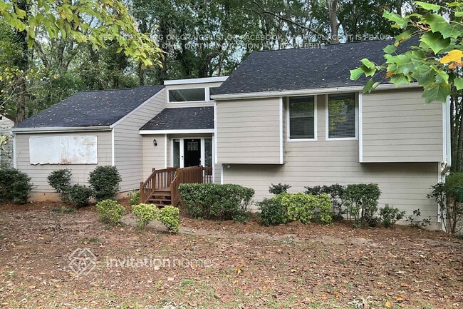 property at 5001 Post Rd Pass