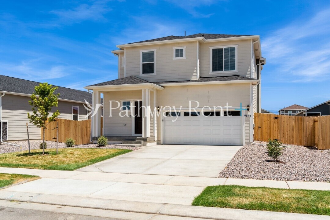 9464 Yampa St in Commerce City, CO - Building Photo