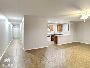 4892 Masch Branch Rd, Unit 9 in Krum, TX - Foto de edificio - Building Photo