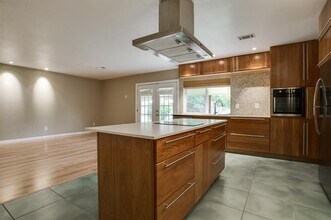 2312 Versailles Dr in Carrollton, TX - Building Photo - Building Photo