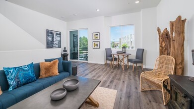 Summit Ridge Townhomes in Reno, NV - Building Photo - Interior Photo