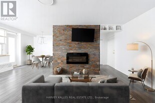 50 Gulliver Rd in Toronto, ON - Building Photo