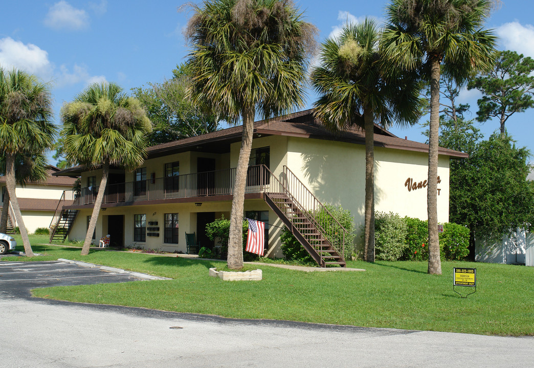 Vanessa Apartments in Daytona Beach, FL - Building Photo