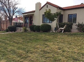 304 Nevada Way in Boulder City, NV - Building Photo - Building Photo