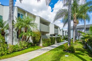 Lincoln-Moody Apartments in Cypress, CA - Building Photo