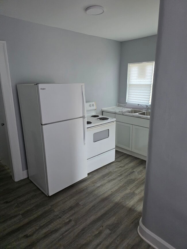 property at 29 S Gladstone Ave