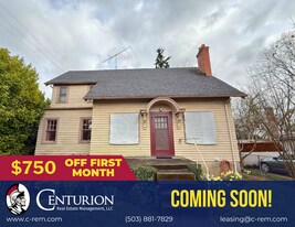 240 13th St NE in Salem, OR - Building Photo