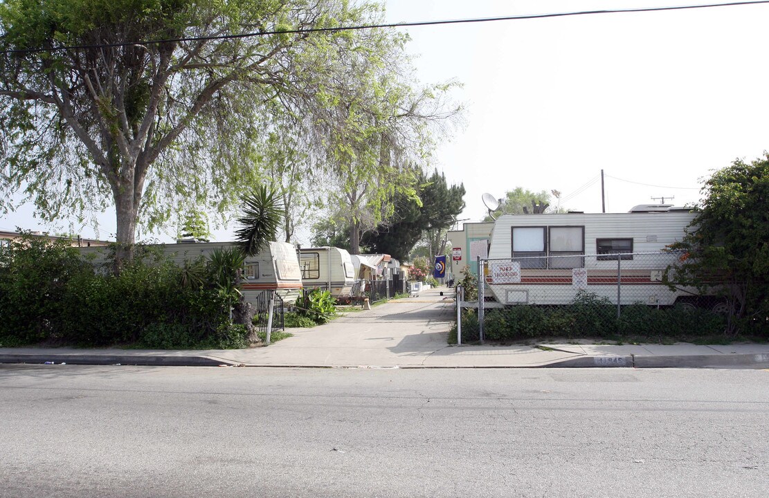 Magnolia Trailer Park in El Monte, CA - Building Photo