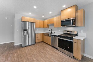 Stonybrook Apartment Homes in Anaheim, CA - Building Photo