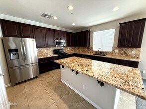 9237 W Coolbrook Ave in Peoria, AZ - Building Photo - Building Photo