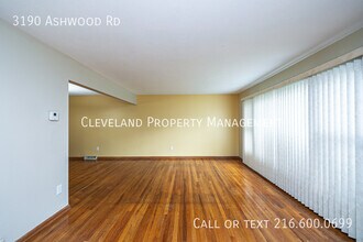 3190 Ashwood Rd in Cleveland, OH - Building Photo - Building Photo