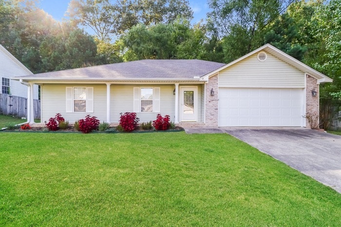 4326 Glenda Ln in Benton, AR - Building Photo