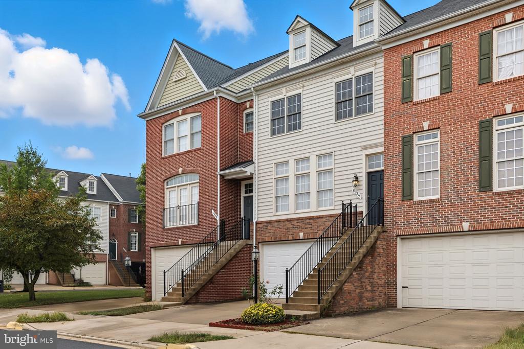 6924 Stanwick Square in Gainesville, VA - Building Photo