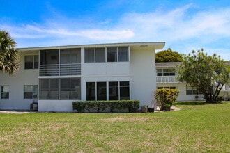 153 Coventry G in West Palm Beach, FL - Building Photo - Building Photo
