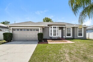 717 Modena St in St. Cloud, FL - Building Photo