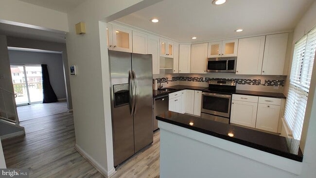 2 Shadowbrook Ct in Rosedale, MD - Building Photo - Building Photo