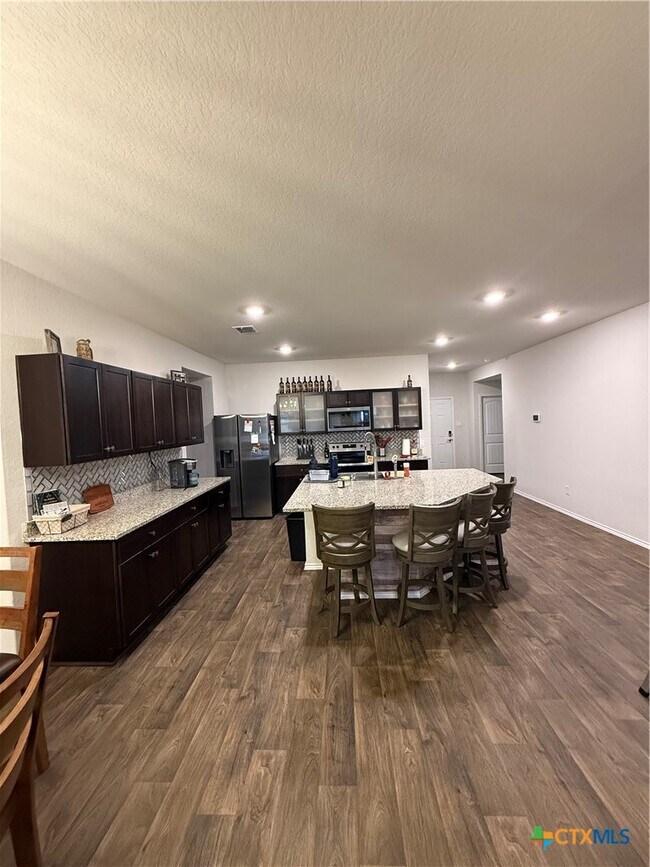 208 Yucca Dr in New Berlin, TX - Building Photo - Building Photo