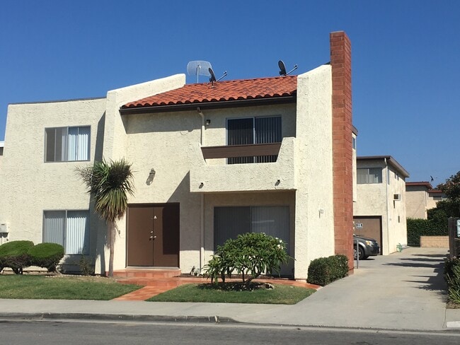 16822 Lynn Lane, Unit A