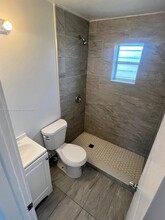 11535 SW 224th St in Miami, FL - Foto de edificio - Building Photo