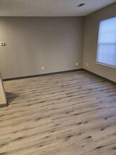 573 Irving Wick Dr E in Heath, OH - Building Photo - Building Photo