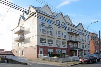 178-36 Wexford Ter in Jamaica, NY - Building Photo - Building Photo