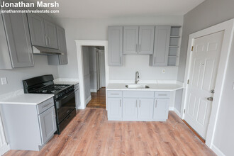 105 Evans St, Unit 3 in Boston, MA - Foto de edificio - Building Photo