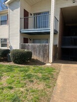 7984 Shady Oak Trail in Charlotte, NC - Building Photo