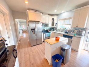 1735 19th Ave in Oakland, CA - Building Photo - Building Photo
