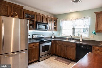 609 Cambridge Ct in Palmyra, PA - Building Photo - Building Photo