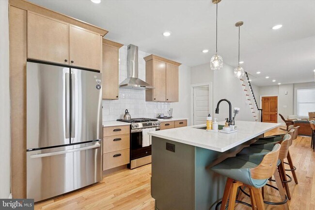 property at 4432 Dexter St