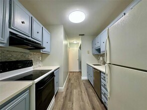 10875 NW 29th Manor in Sunrise, FL - Building Photo - Building Photo