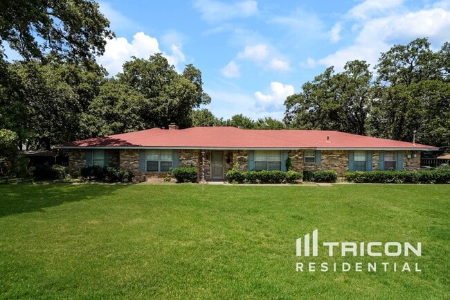 property at 606 Meadow Grove Dr