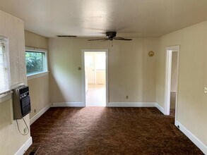 29 Monroe St in Eugene, OR - Building Photo - Building Photo