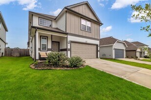 14033 Lamprey Dr in Shenandoah, TX - Building Photo