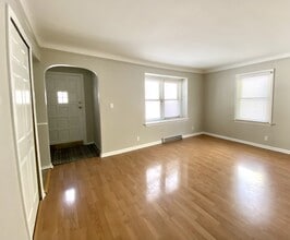 1316 N Vermont Ave in Royal Oak, MI - Foto de edificio - Building Photo