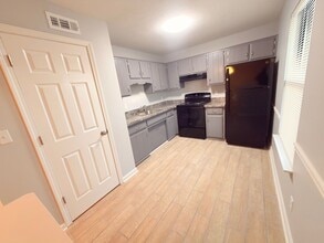 151 E Florence Ave in Louisville, KY - Building Photo - Building Photo