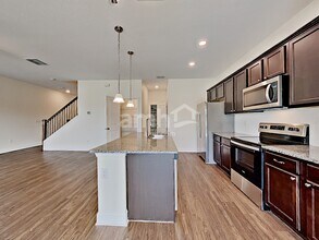 11205 Delicate Rose Ct in Riverview, FL - Building Photo - Building Photo