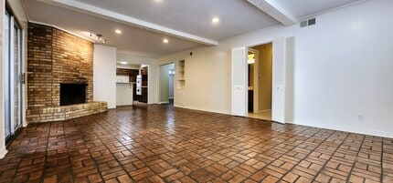 7737 Village Trail Dr in Dallas, TX - Building Photo - Building Photo