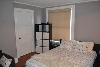 34 Chestnut St in Wakefield, MA - Building Photo - Building Photo
