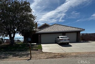 6832 Quezon Ave in California City, CA - Building Photo