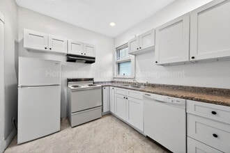 4555 Ruskin Ave in St. Louis, MO - Building Photo - Building Photo