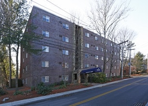 Sudbury Arms in Framingham, MA - Foto de edificio - Building Photo