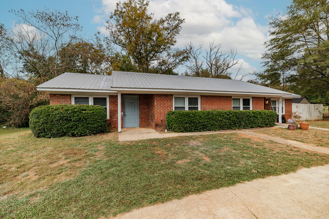 135 Dement St in Athens, GA - Building Photo - Building Photo