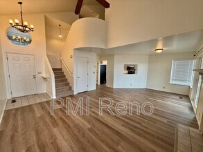 2402 Skyview Dr in Reno, NV - Building Photo - Building Photo
